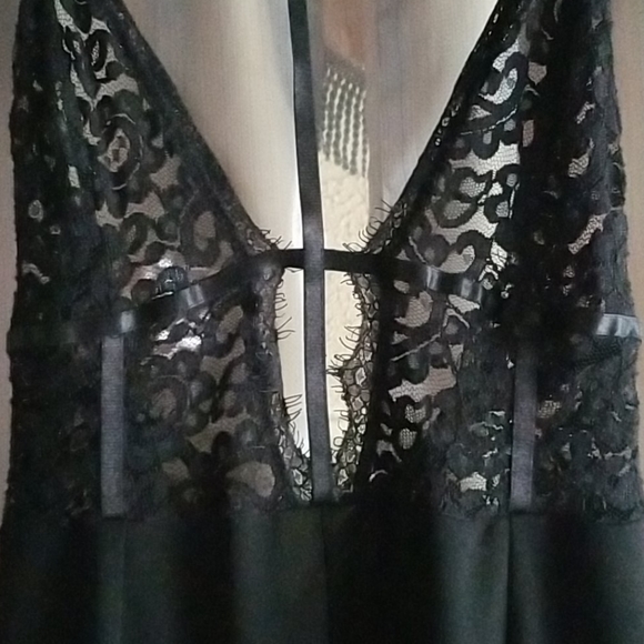 Prettylittlethings blk strappy lace jumpsuit - Picture 4 of 7